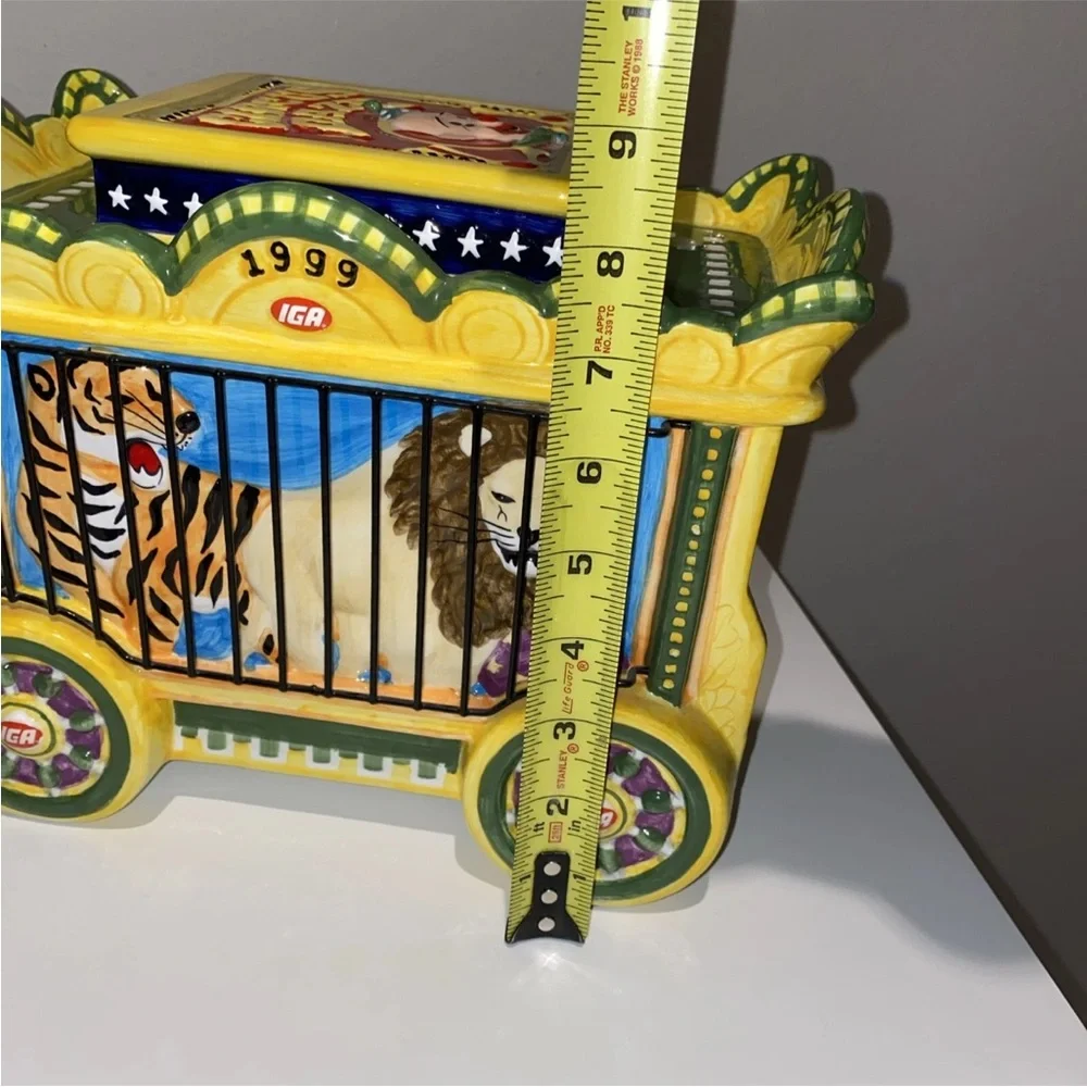 Vintage IGA 1999 Circus Daze Lion &‎ Tiger Train Car Ceramic Cookie Jar